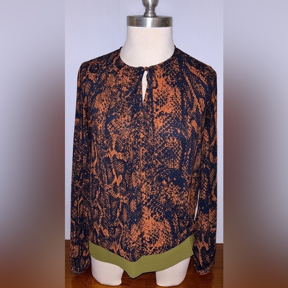 Cabi Border Wrap Snake skin Print Blouse - Size XS - Picture 1 of 8